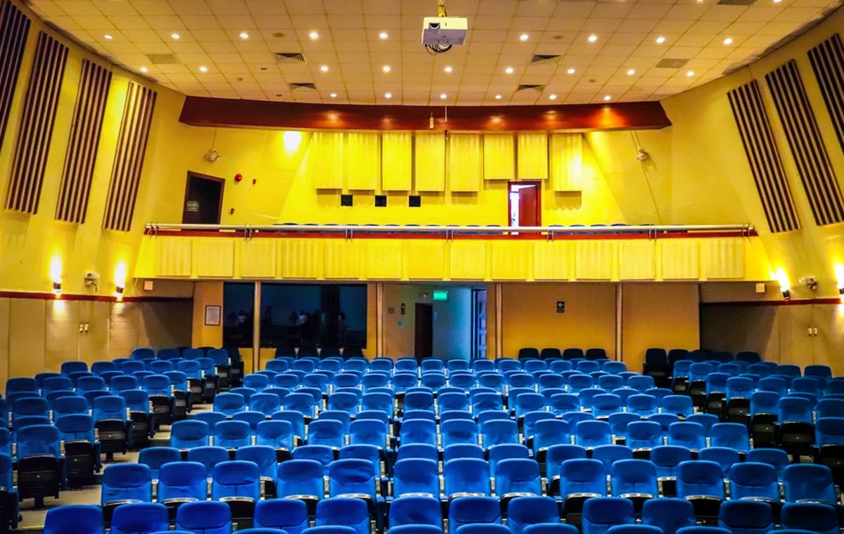 Auditorium seating for gathering